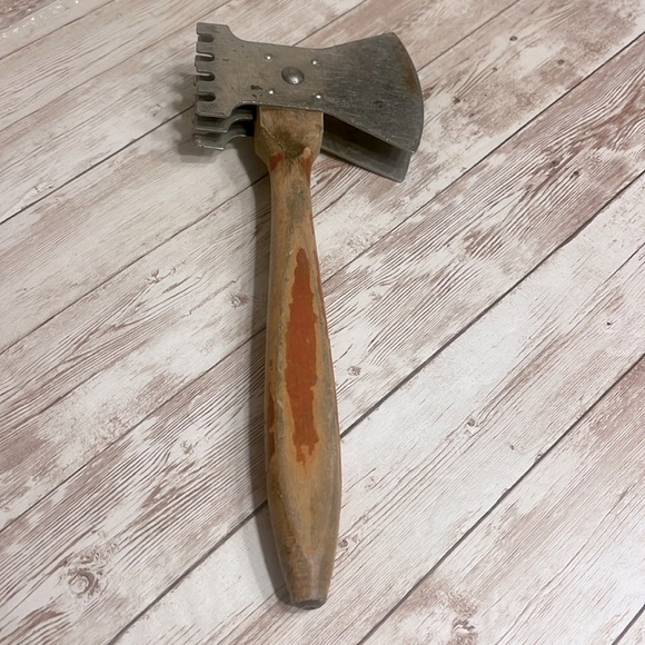 Vintage Meat Cleaver - Picture 1 of 4